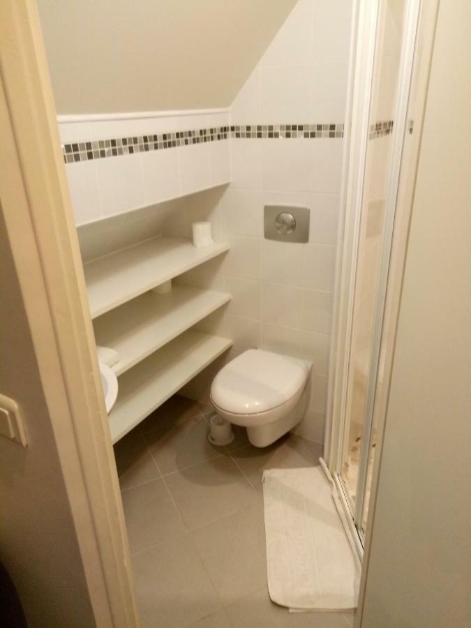 Single Room Private Bathroom