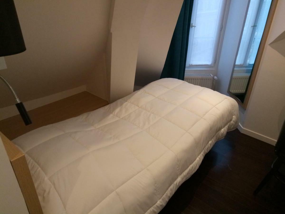 Single Room Private Bathroom