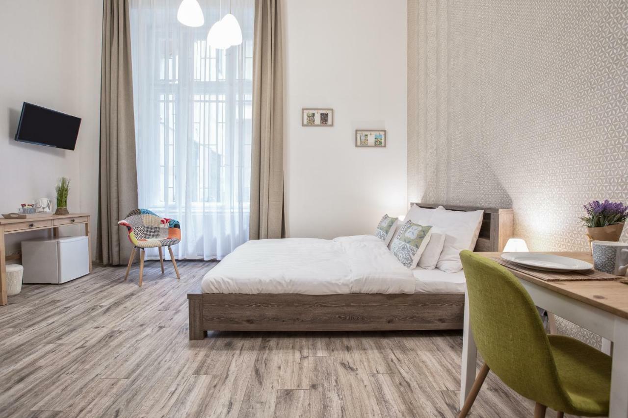 Large Double Room