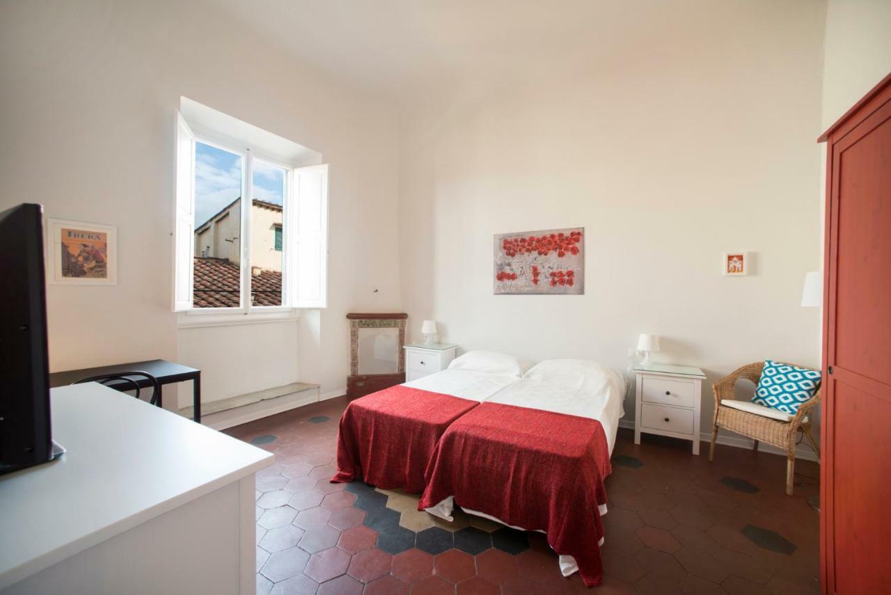 Double or Twin Room Private External Bathroom