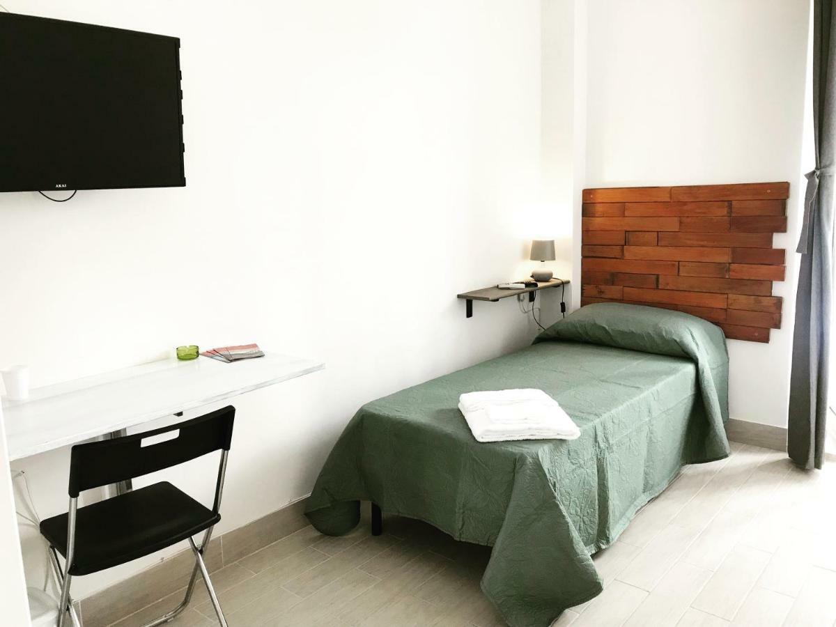 Camera Singola Standard con Bagno in Comune
