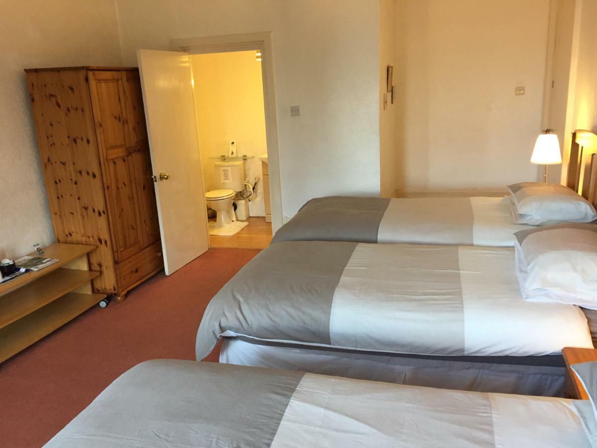 Triple Room Private Bathroom