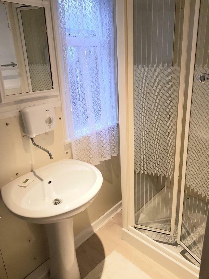Small Double Room Shower