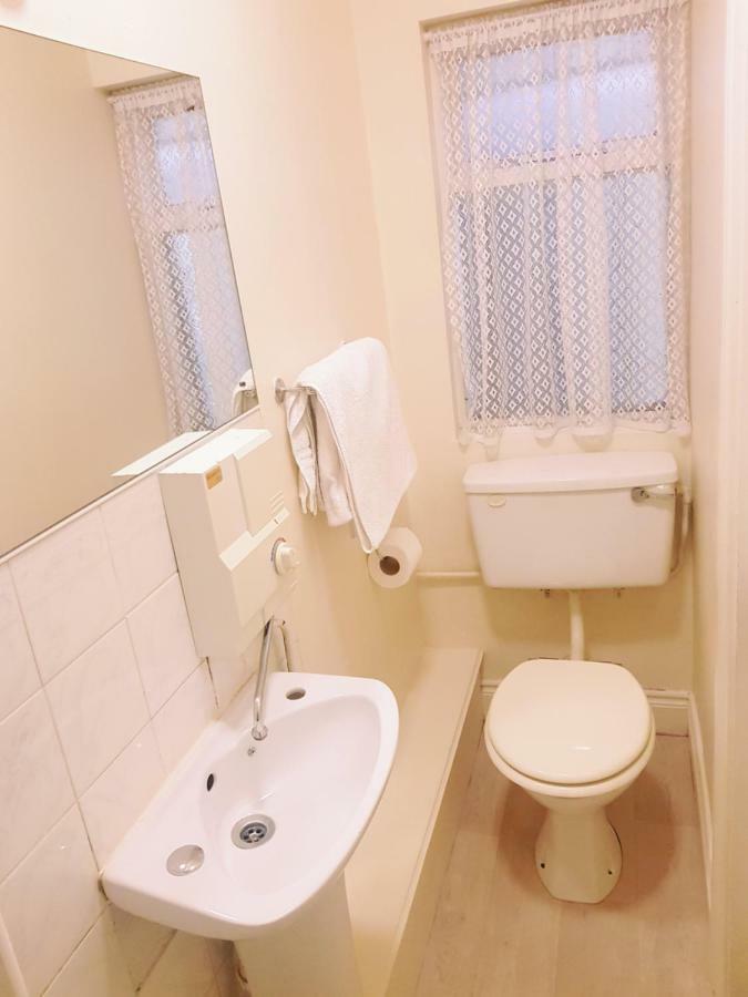 Triple Room Shower