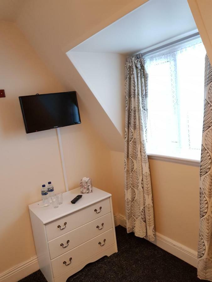 Small Double Room Shower