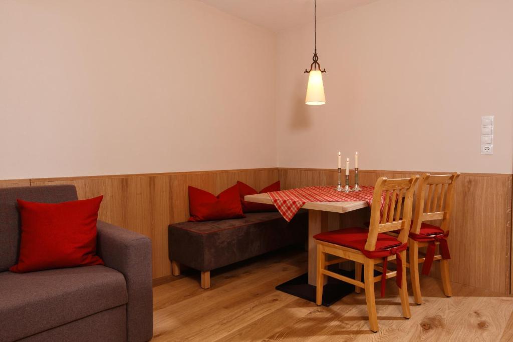 One-Bedroom Apartment,11318320:JPEG