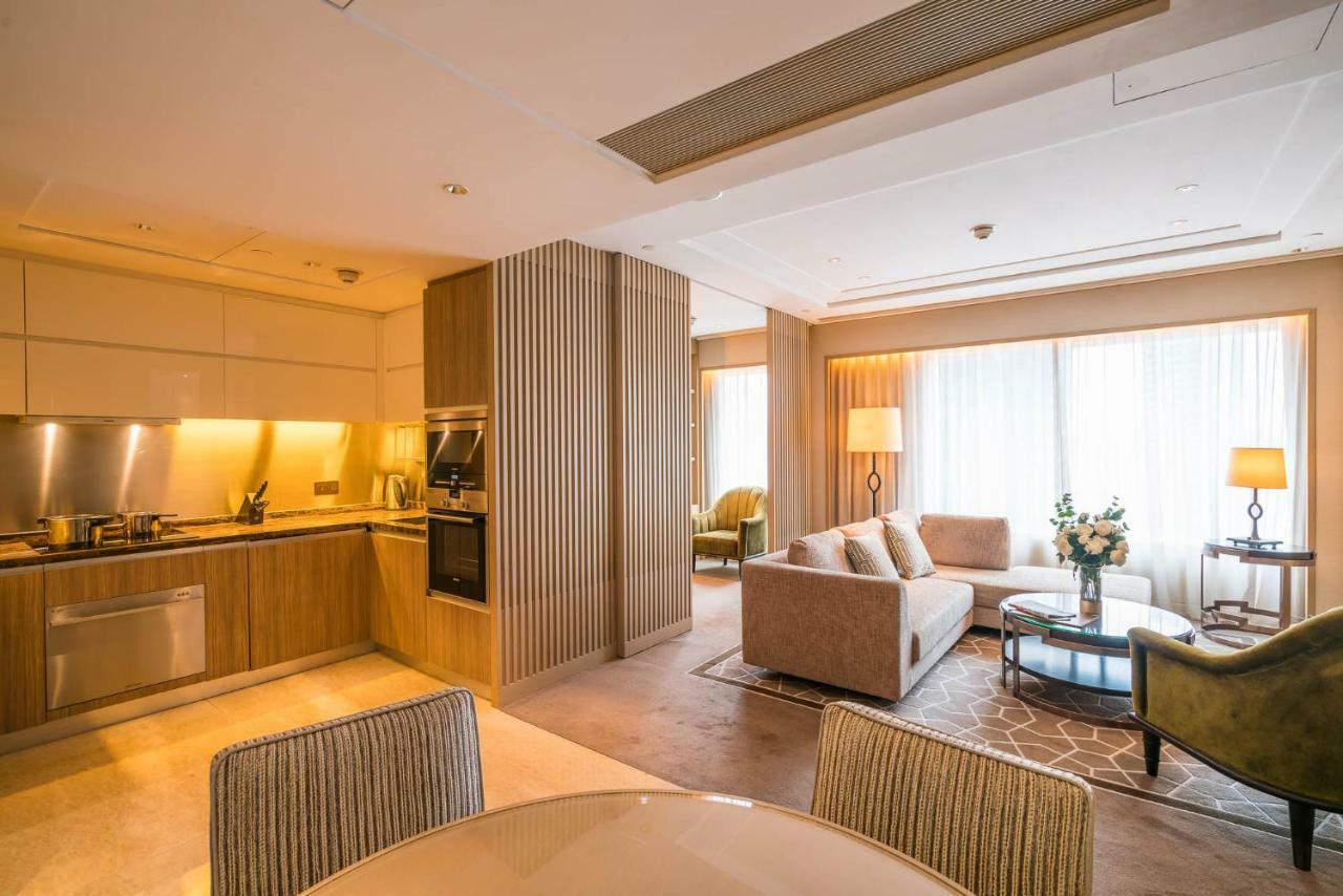 Deluxe One-Bedroom Suite
