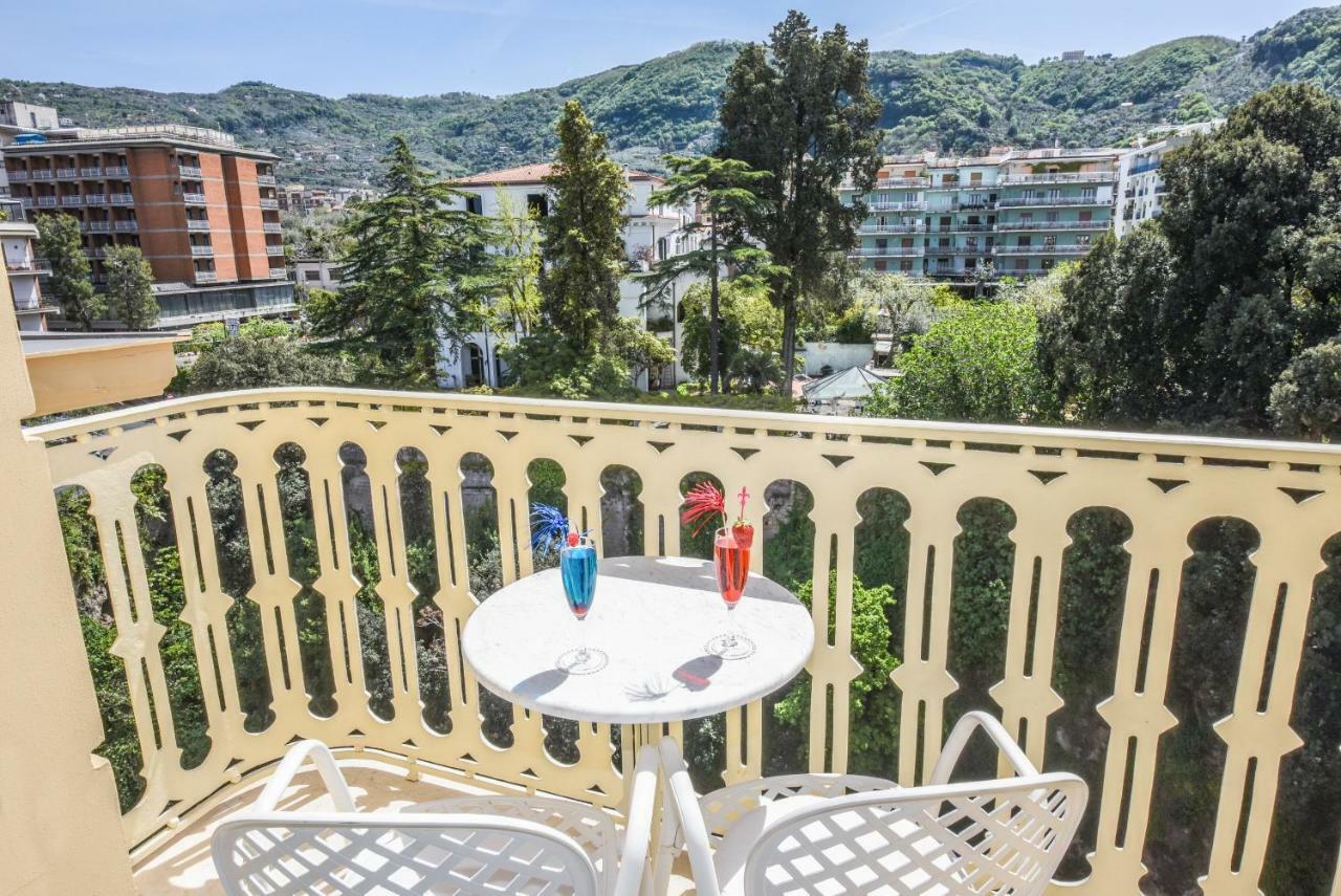 Luxe Kamer met 1 of 2 Bedden en Balkon