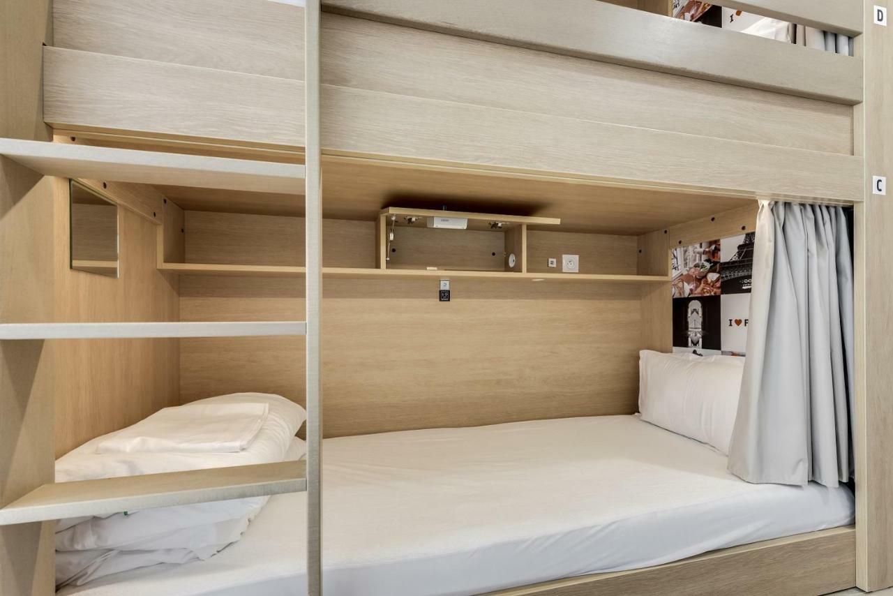 Bed 8-Bed Mixed Dormitory Room