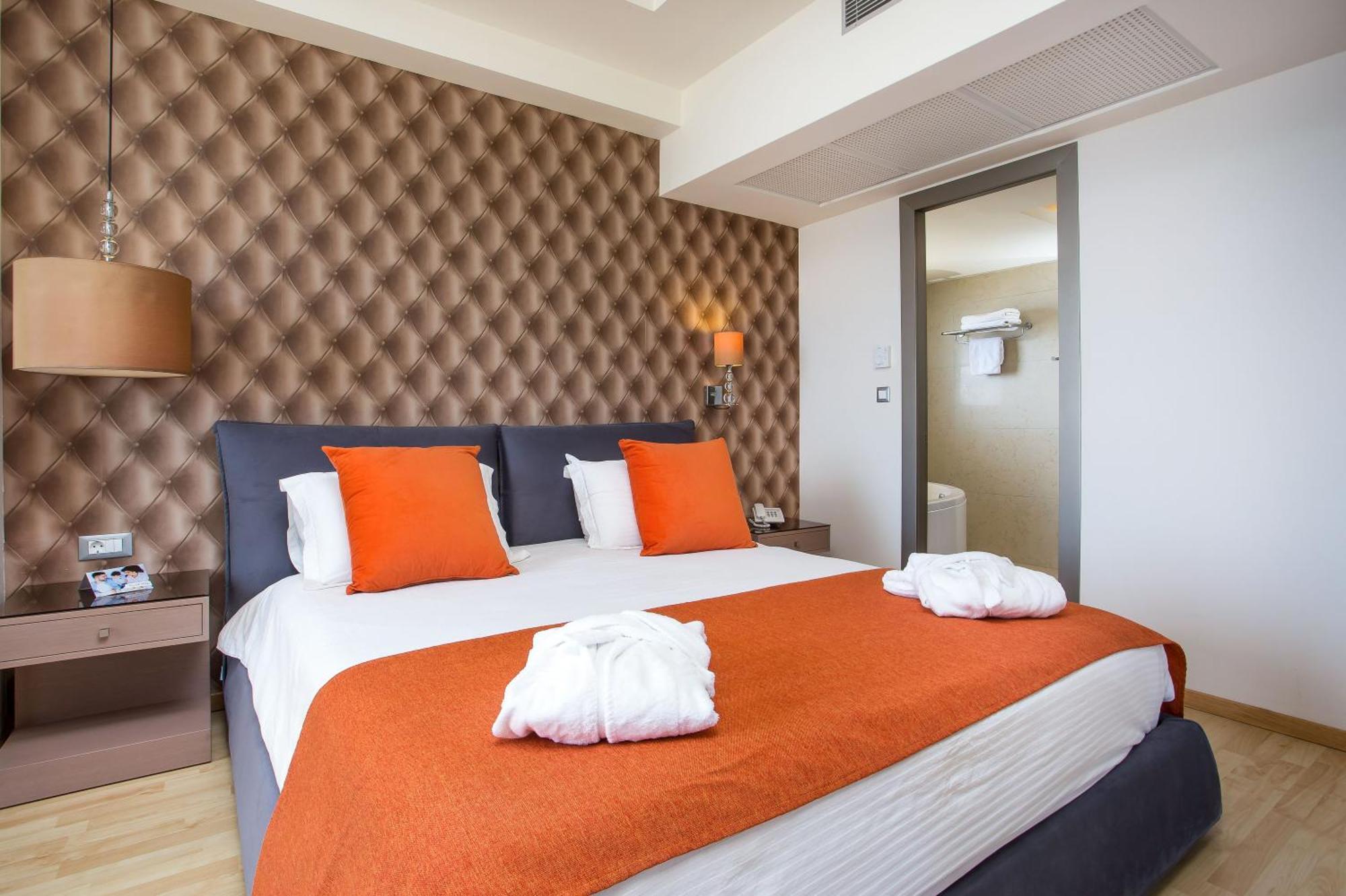 Suite Panoramique avec Bain à Remous Extérieur - Vue sur Mer