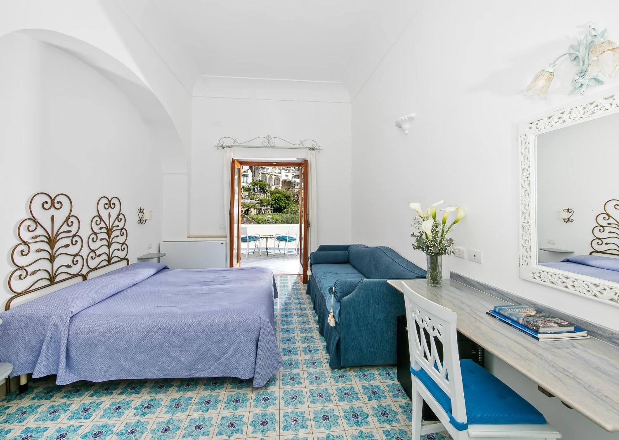 Superior Double Room Partial Sea View