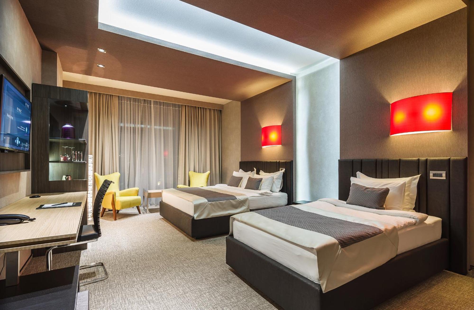 Endless Summer Escape Executive room