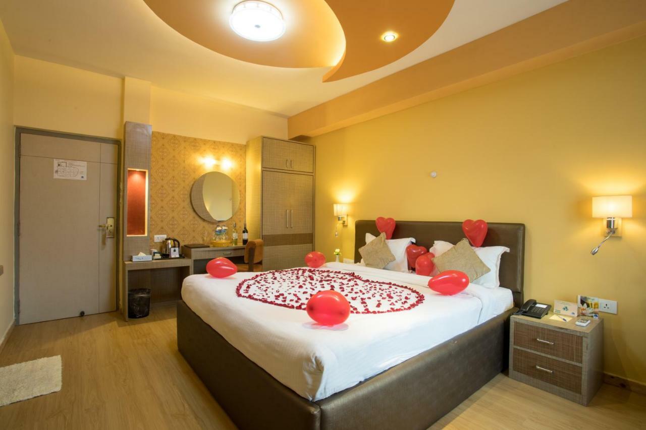 Deluxe Double Room 24 hours Check on First Spa Treatment & One-Way Complimentary Airport Transfer