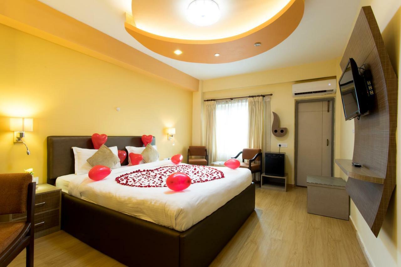 Deluxe Double Room 24 hours Check on First Spa Treatment & One-Way Complimentary Airport Transfer