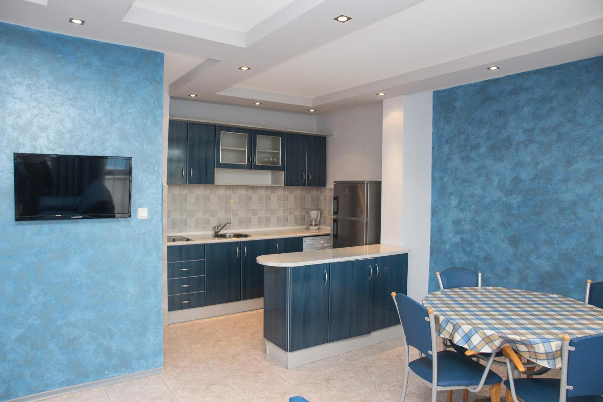 Deluxe Two-Bedroom Apartment