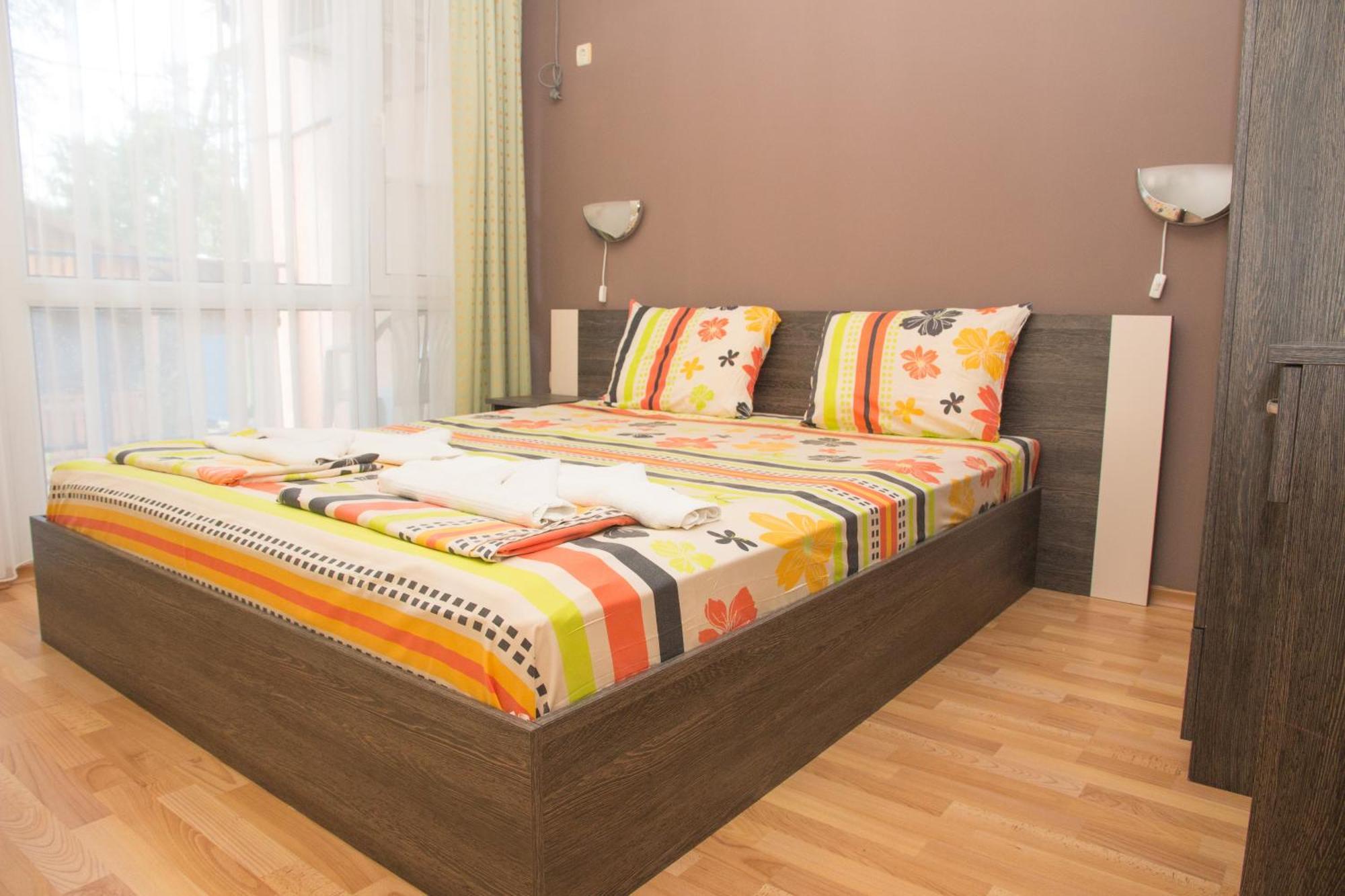 Deluxe Two-Bedroom Apartment