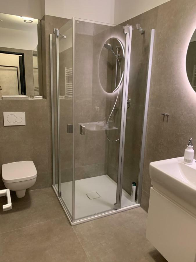 Double or Twin Room Bathroom