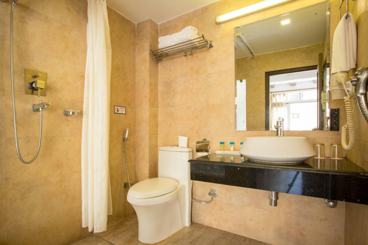 Deluxe Twin Room with 24 hours Check-In, 20% off on First Spa Treatment & One-Way Complimentary Airport Transfer