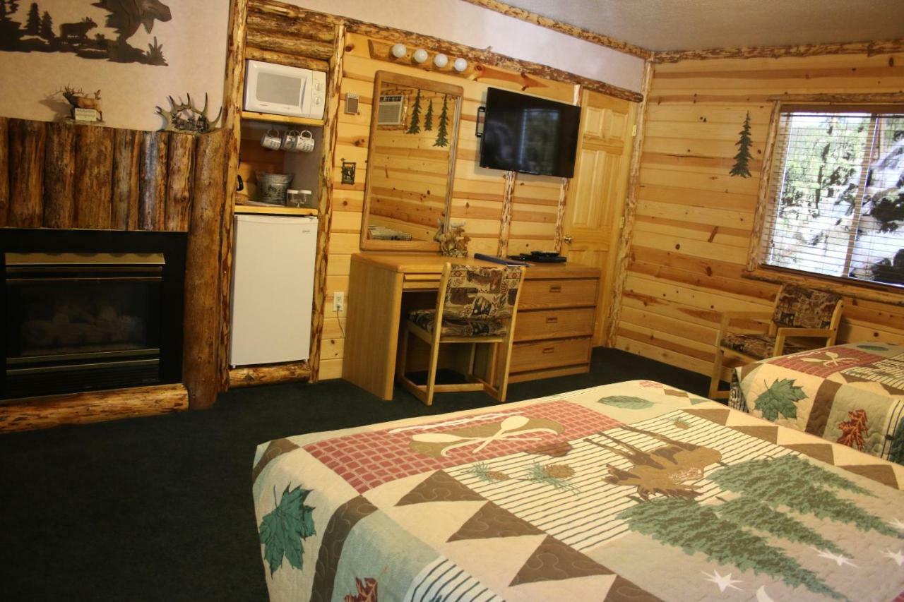 Queen Room Two Queen Beds