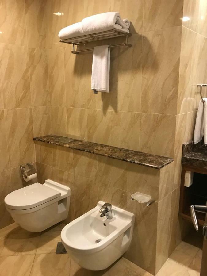 Premier Apartment mit 1 Schlafzimmer und Meerblick – kostenfreier Transfer zum Einkaufszentrum Mall of the Emirates, dem U-Bahnhof Versicherungsmarkt und dem Strand Jumeirah Beach