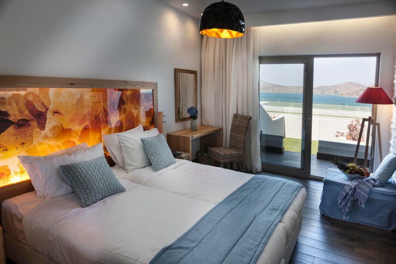 Double or Twin Room Sea View