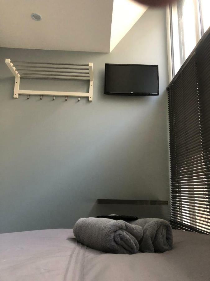 Single Room Private Bathroom