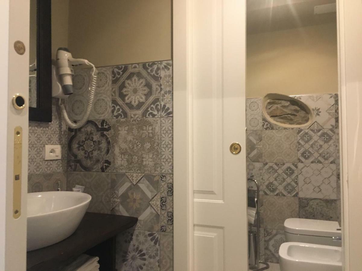 Family Room Private Bathroom