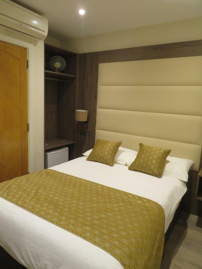 Quarto Duplo Sem Janela
