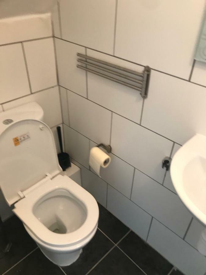 Deluxe Double Room Shower