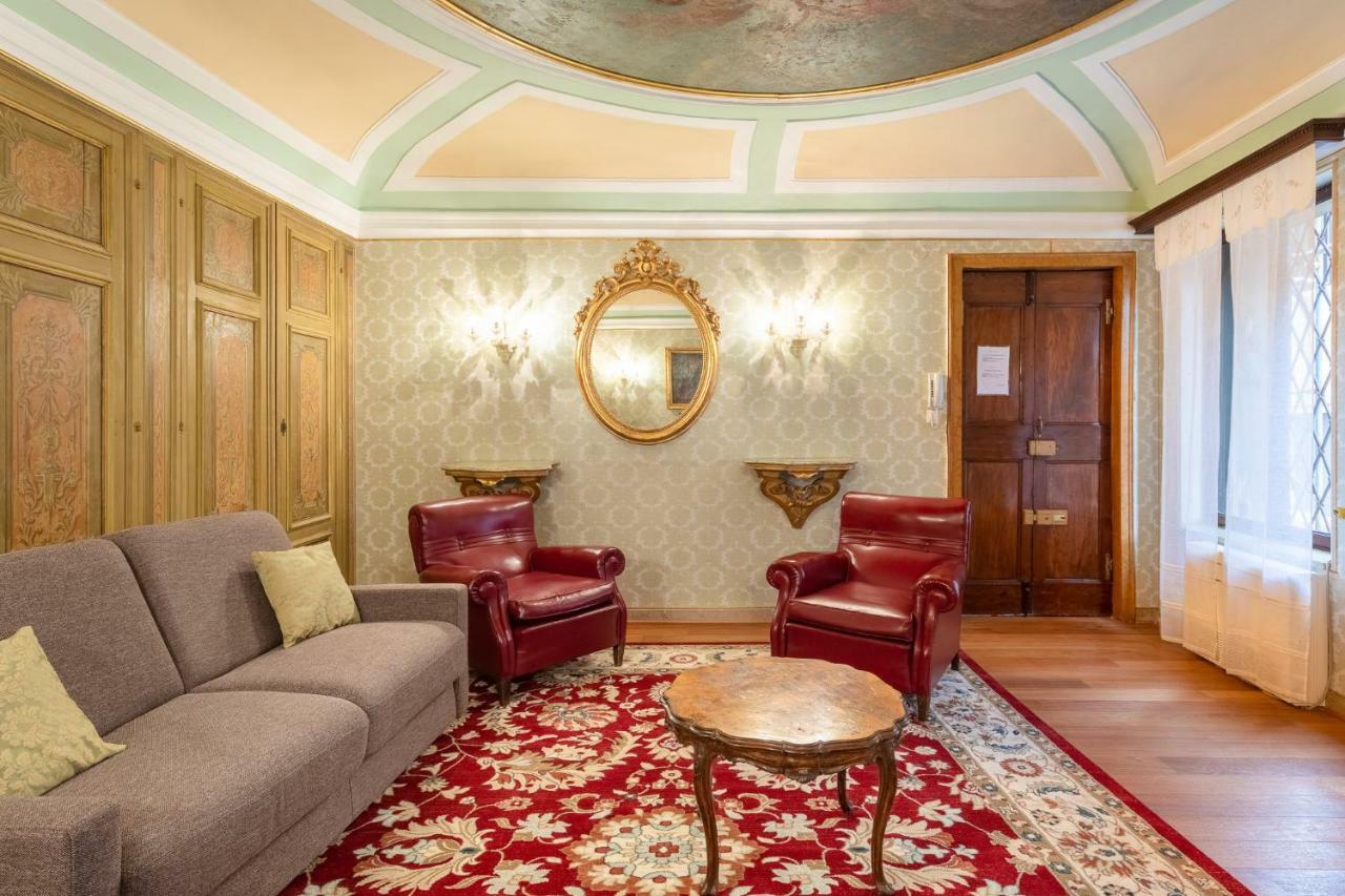 Deluxe Apartment Separate Building