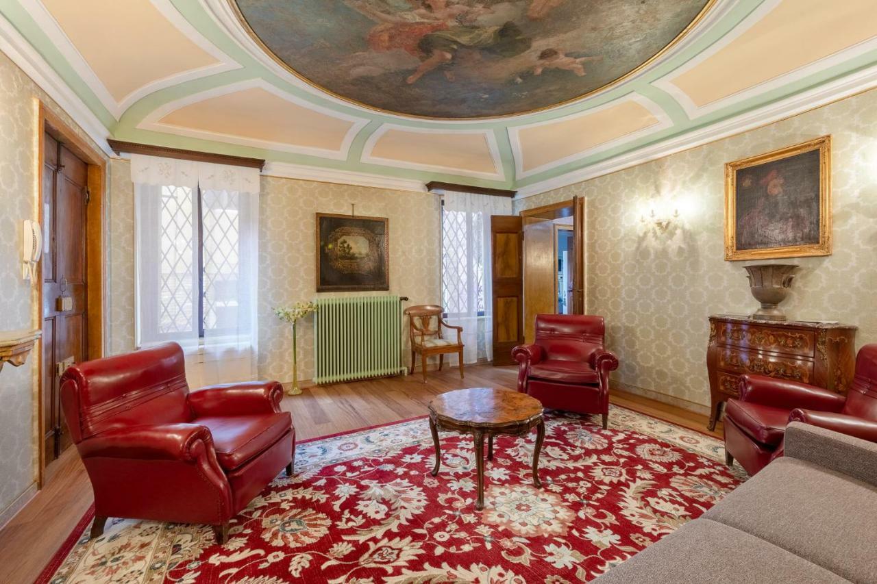 Deluxe Apartment Separate Building