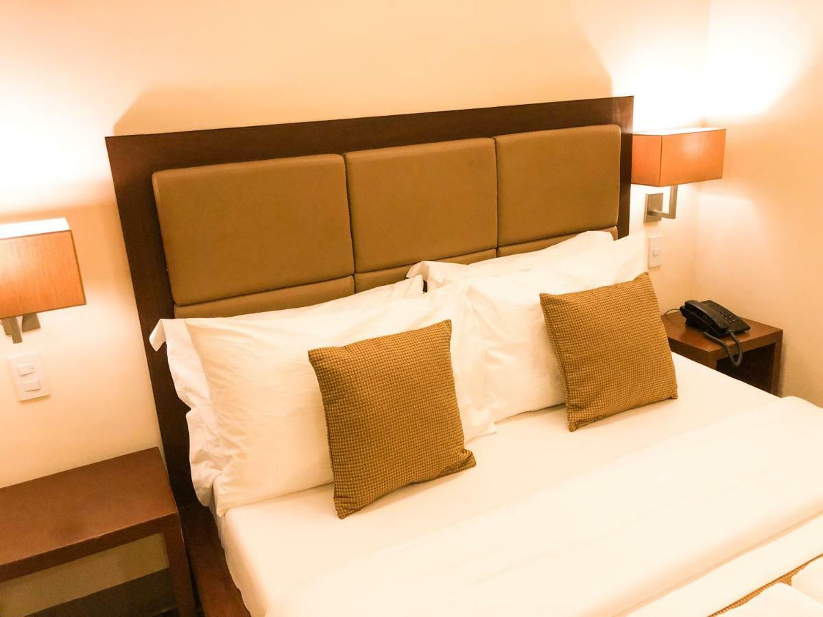 Standard Queen Room