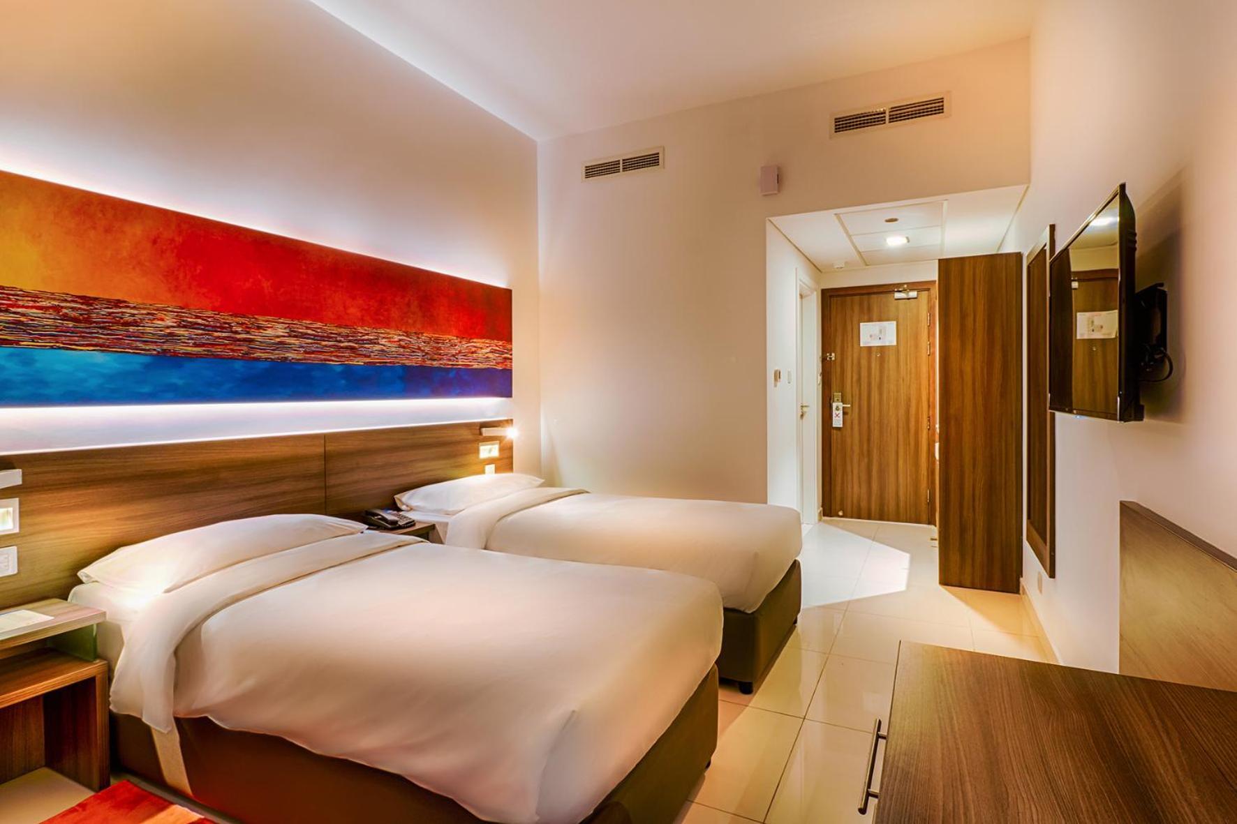 Twin Room F&B