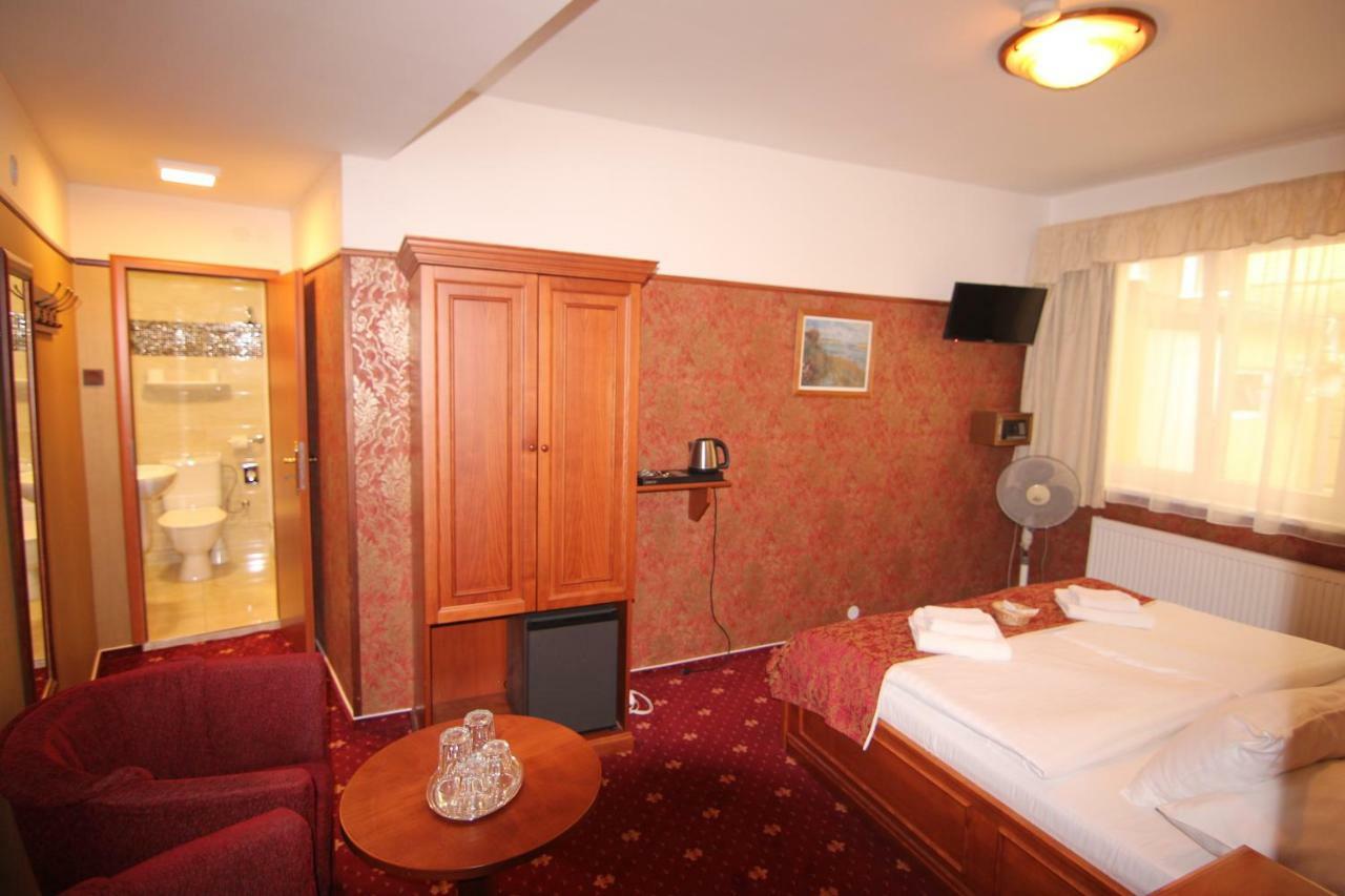 Chambre Double ou Lits Jumeaux Économique