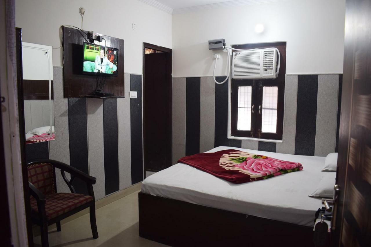 Deluxe Double Room,909244138:JPEG