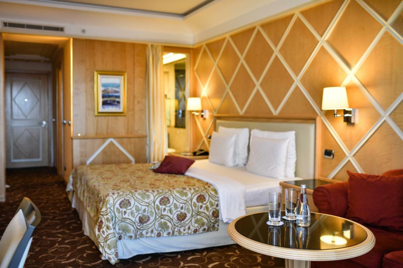 Superior Room Mountain View