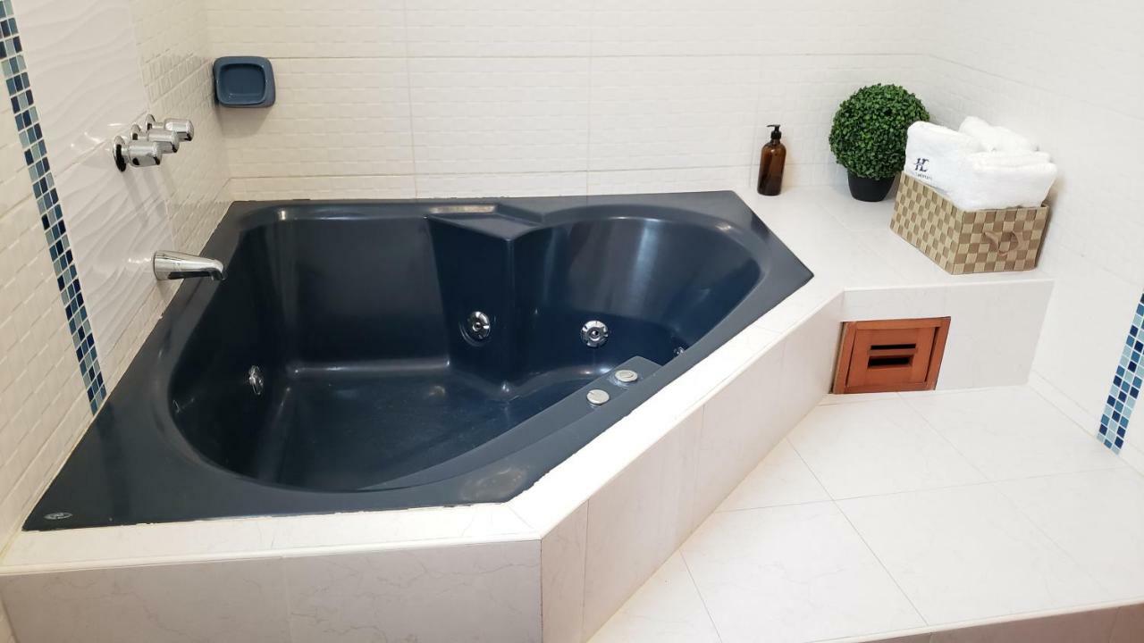 Junior Suite,1615719417:JPEG