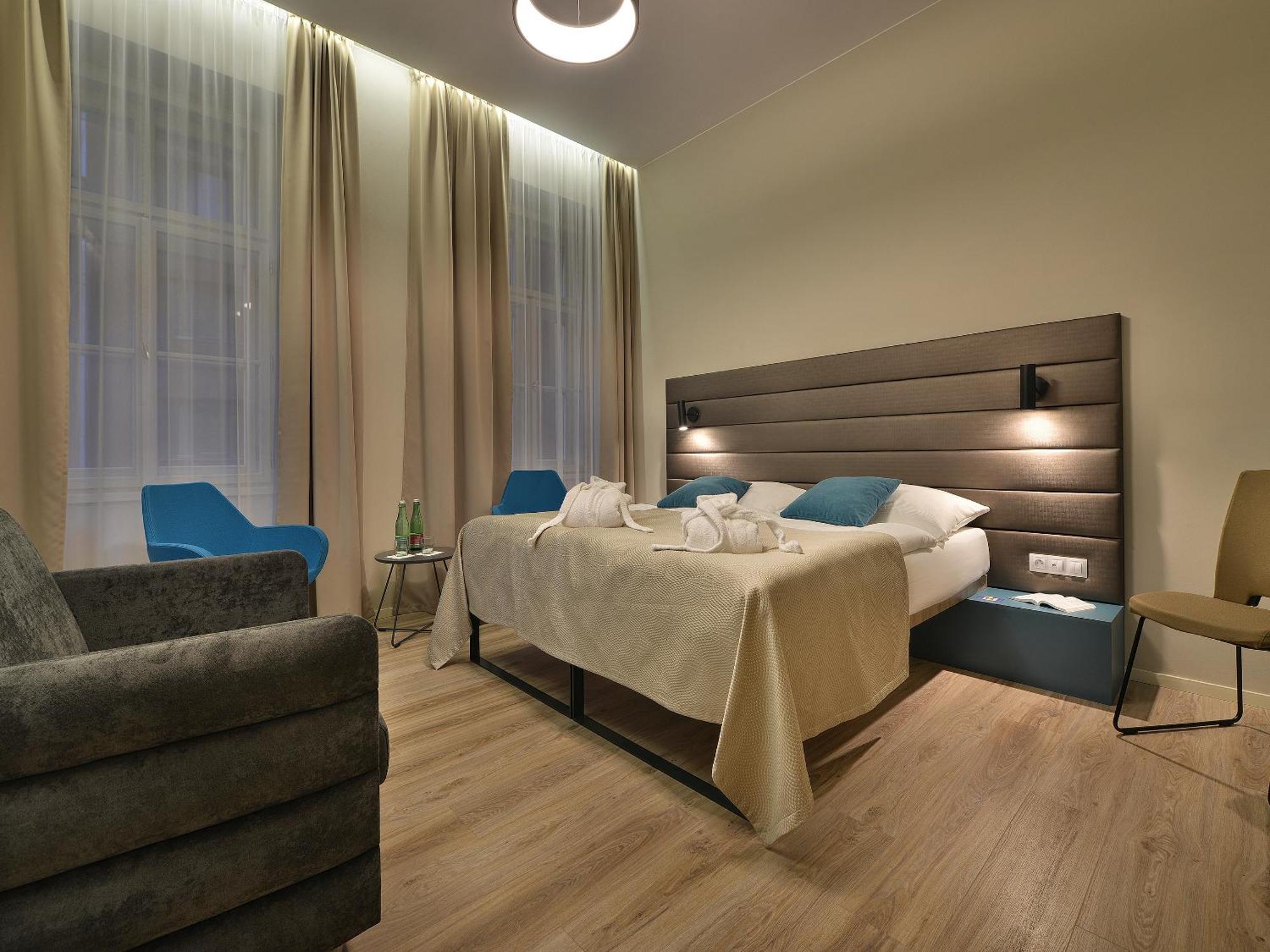 Double or Twin Room Extra Bed