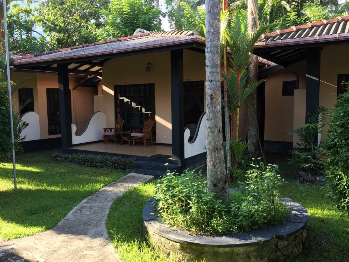 Superior Deluxe Cabana