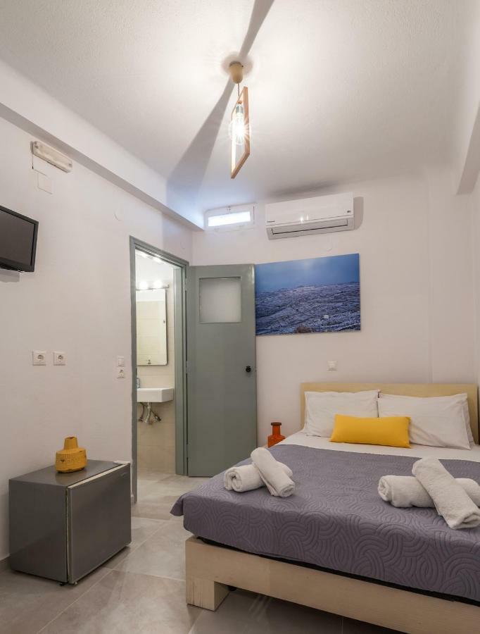 Budget Double Room Semi Basement