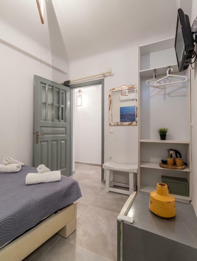 Budget Double Room Semi Basement
