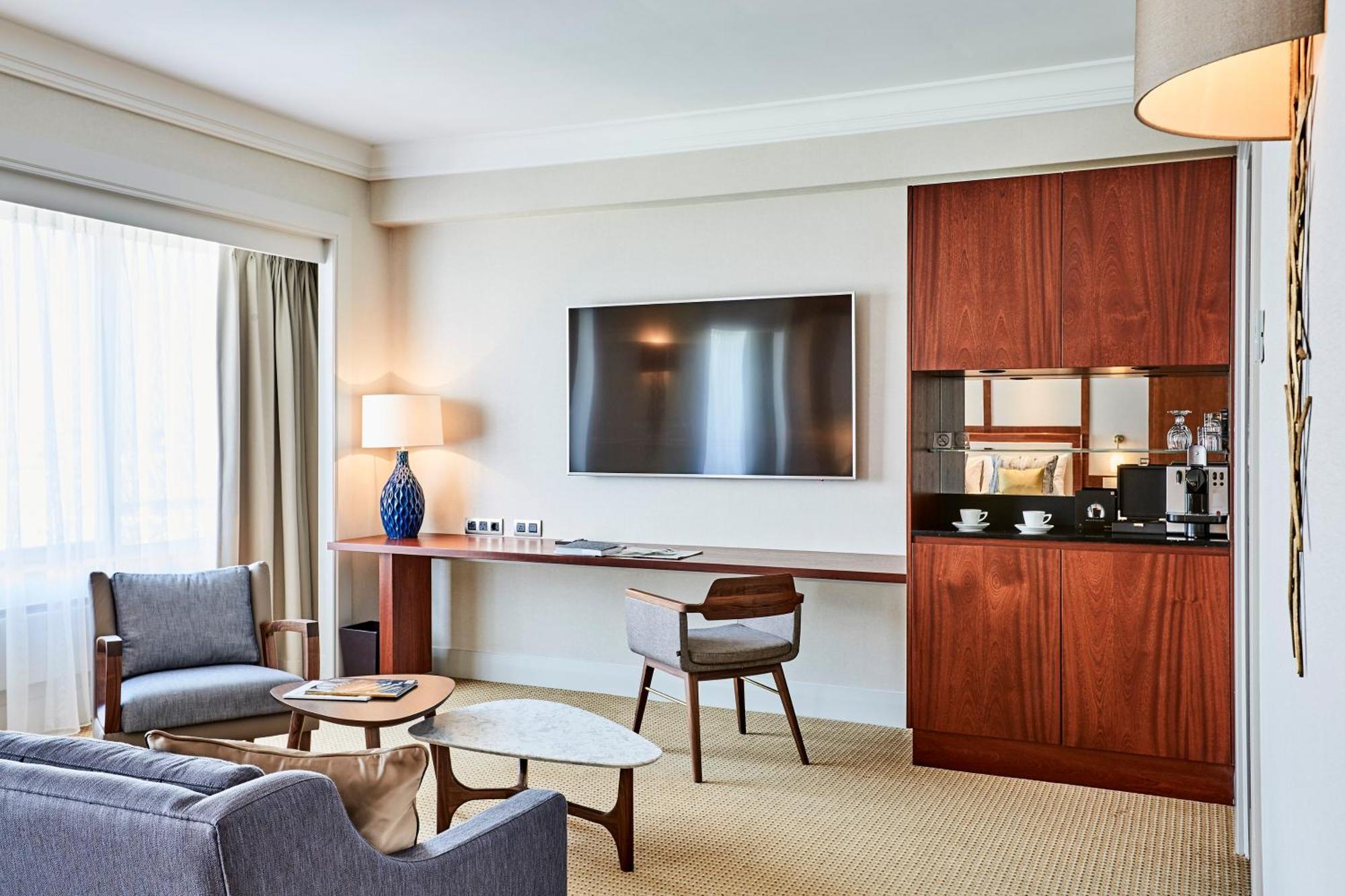 Deluxe Junior Suite