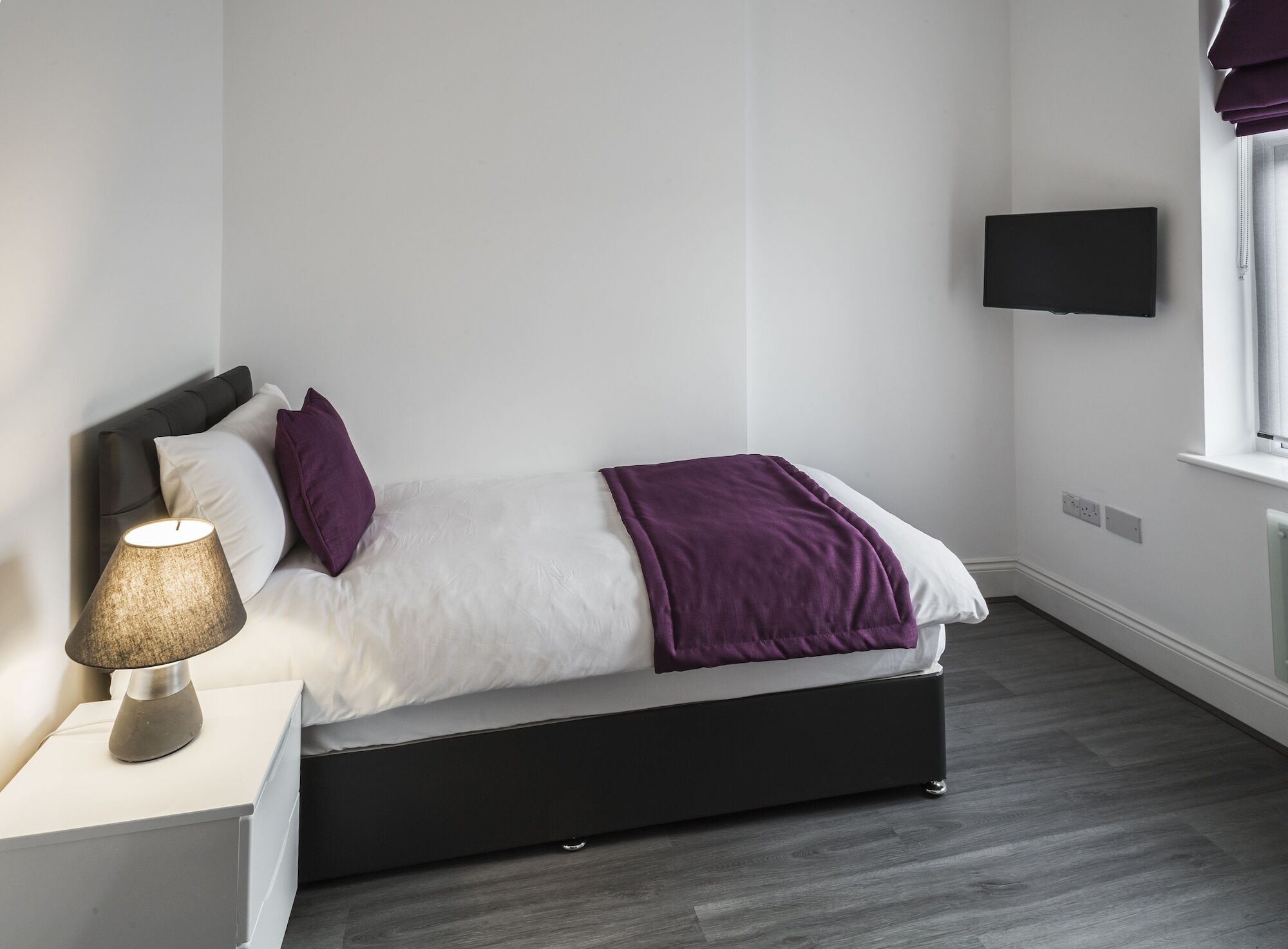 Single Room with Shared Bathroom and Shared Kitchen