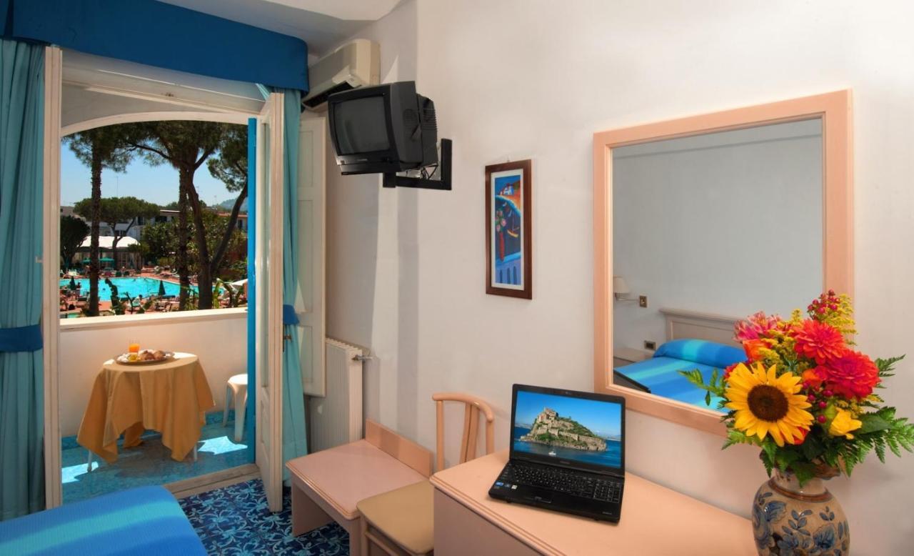 Triple Room Balcony