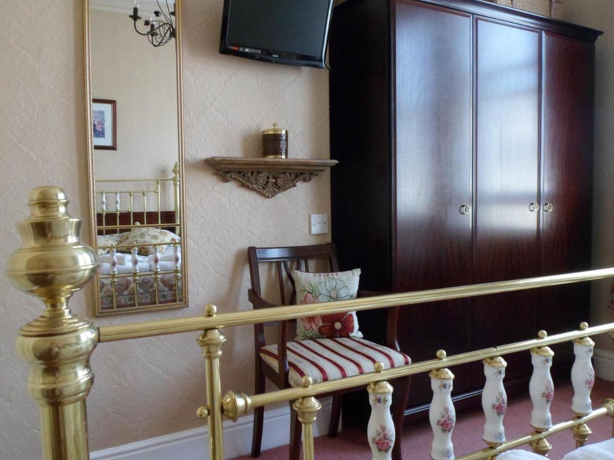 Large Twin Room