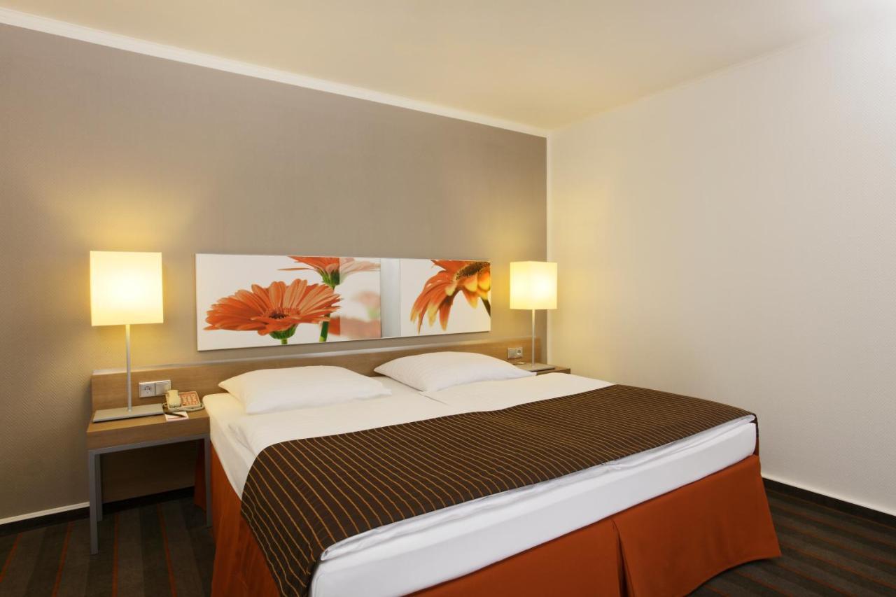 Triple Room with Balcony,1705982300:JPEG