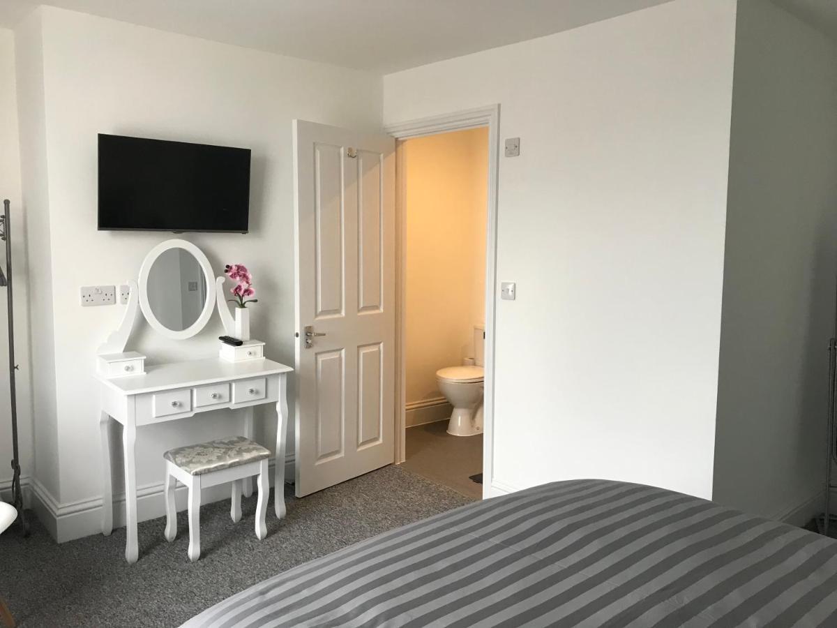 Double Room,1557122488:JPEG