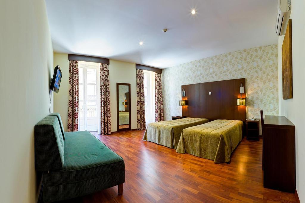 Standard Triple Room,968113129:JPEG