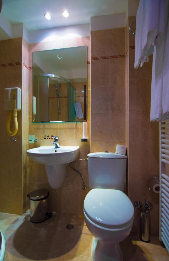 Standard Double or Twin Room with Free coffee and tea facilities