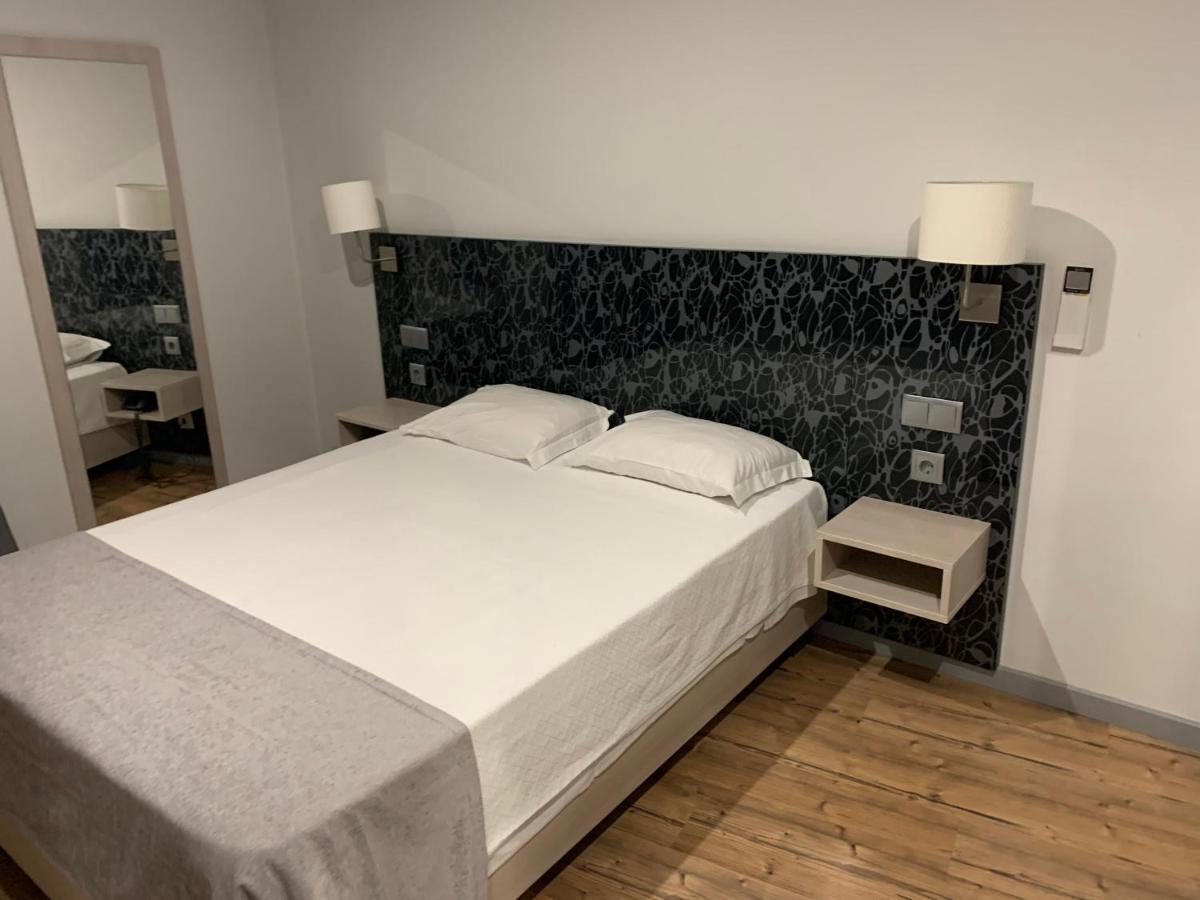 Family Room,925678990:JPEG